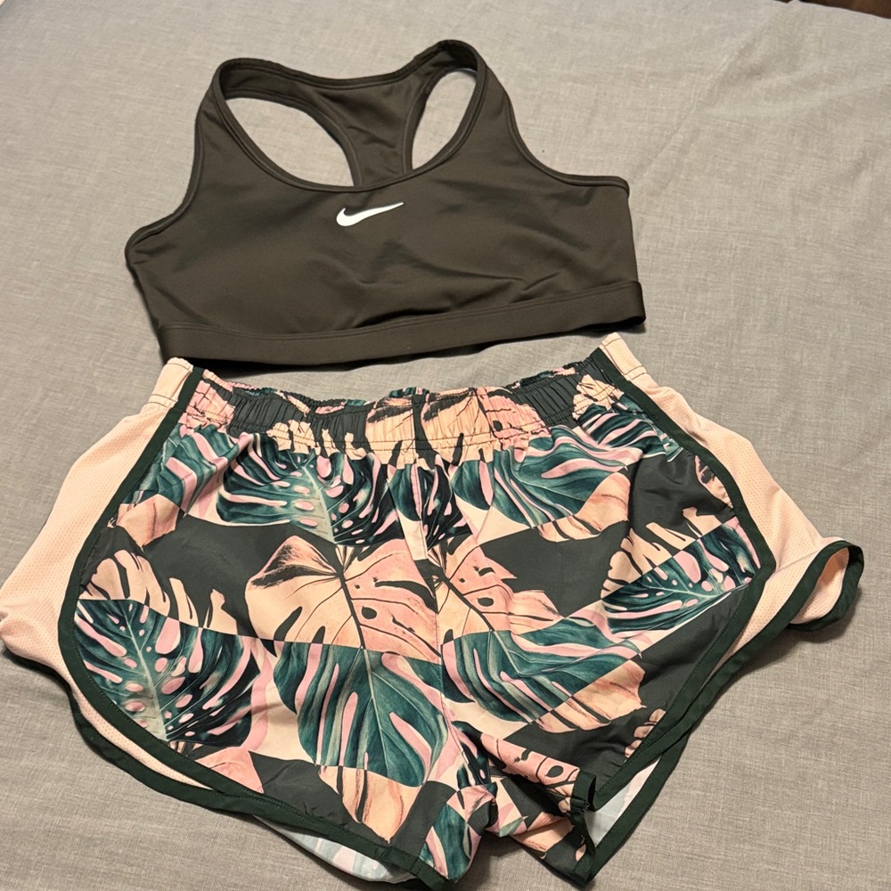 Nike Tropical Print Women's Shorts - Picture 9 of 9